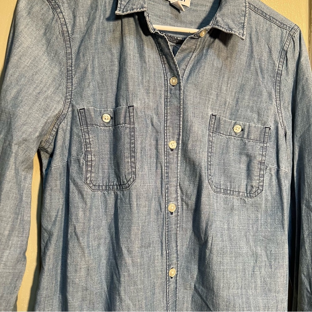 Old Navy Chambray Button Down Shirt Medium Wash M - Picture 5 of 10